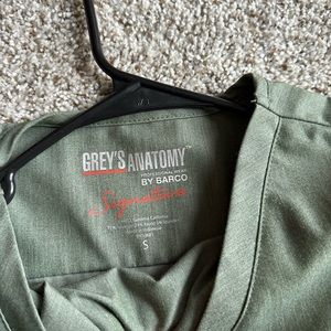 Greys Anatomy Scrubs - Olive Green - Small top, medium bottom